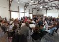 La Orquesta Escuela Tornquist inició su gira por la comarca con un concierto a sala llena