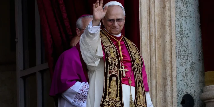 El Gobierno oficializó el feriado por la visita del papa León XIV