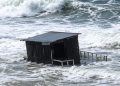 Pehuen Co: el mar arrastró puestos de guardavidas y causó destrozos en paradores