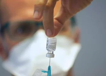 Las vacunas contra el Covid‑19 ayudan al sistema inmunitario a encontrar tumores que antes se le escapaban