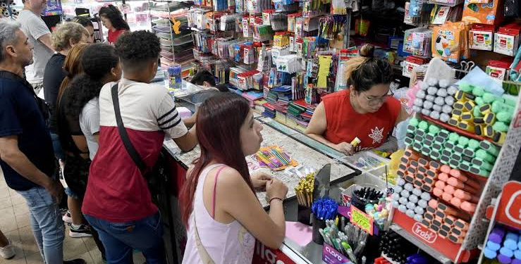 Las ventas minoristas pyme cayeron 0,2% interanual en agosto empujadas por el menor poder adquisitivo