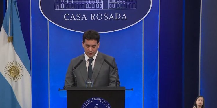 Médicos dicen “no a la precarización laboral en nombre de la libertad” y rechazan las “falsedades divulgadas por el gobierno nacional”