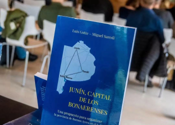 PRESENTARON EN JUNÍN EL LIBRO «JUNÍN, capital de los bonaerenses»: