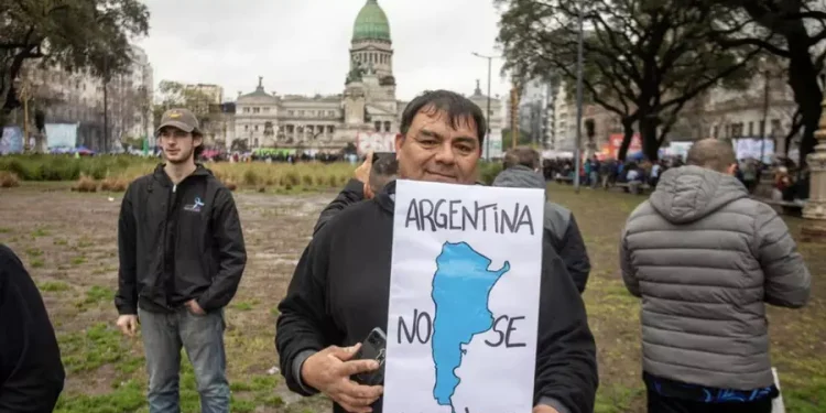 Organizaciones políticas, sindicales y sociales marcharán a Tribunales contra el fallo sobre la Ley de Tierras
