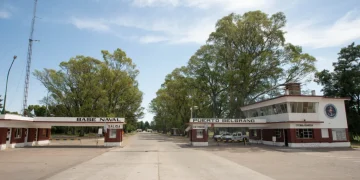 Allanaron la Base Naval Puerto Belgrano por una causa de extorsión a una menor con fotos íntimas