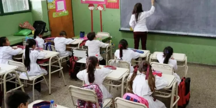 Los fondos destinados a Educación en 2027 serán menos del 0,8% del PBI, casi la mitad que en 2023