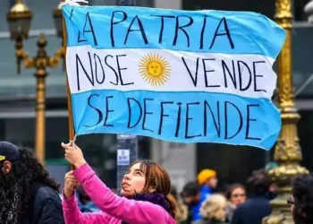 Por primera vez desde que asumió Milei, la oposición pone fecha para voltear el DNU 70