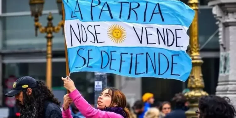 Por primera vez desde que asumió Milei, la oposición pone fecha para voltear el DNU 70