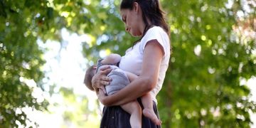 Una radiografía de cómo cambió la maternidad y la vida familiar en la Argentina