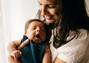 Criar a un hijo en Argentina cuesta hasta $728.850 por mes, según el INDEC