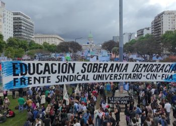 Las calles se volvieron a llenar en defensa de la universidad pública en una jornada marcada por la tensión y la represión policial