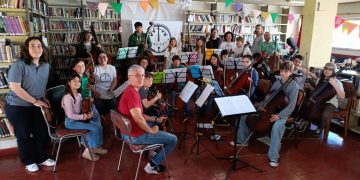 La orquesta escuela de Tornquist brilló en su segundo concierto de gira por la Comarca