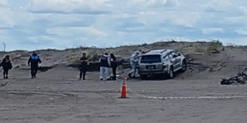 Hallan a un hombre muerto dentro de una camioneta en la zona de médanos de Monte Hermoso